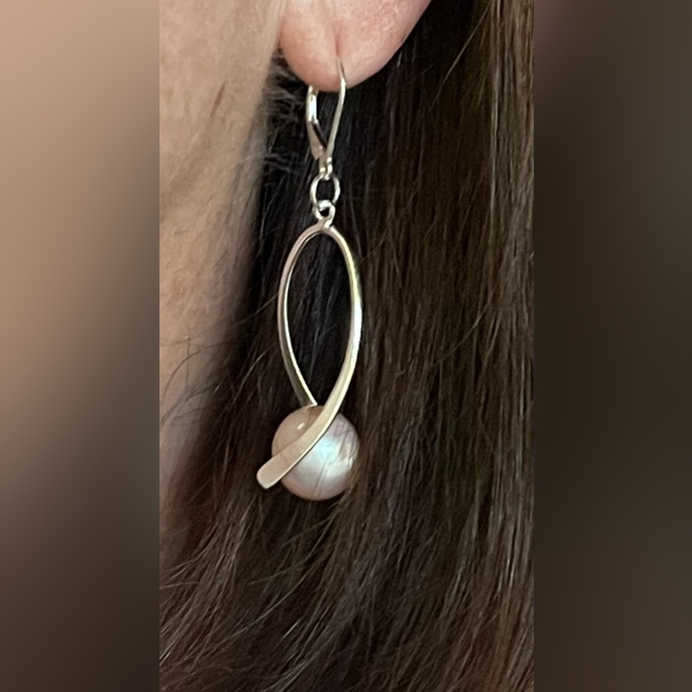 Sophisticated Silver and Pink Pearl Drop Earrings